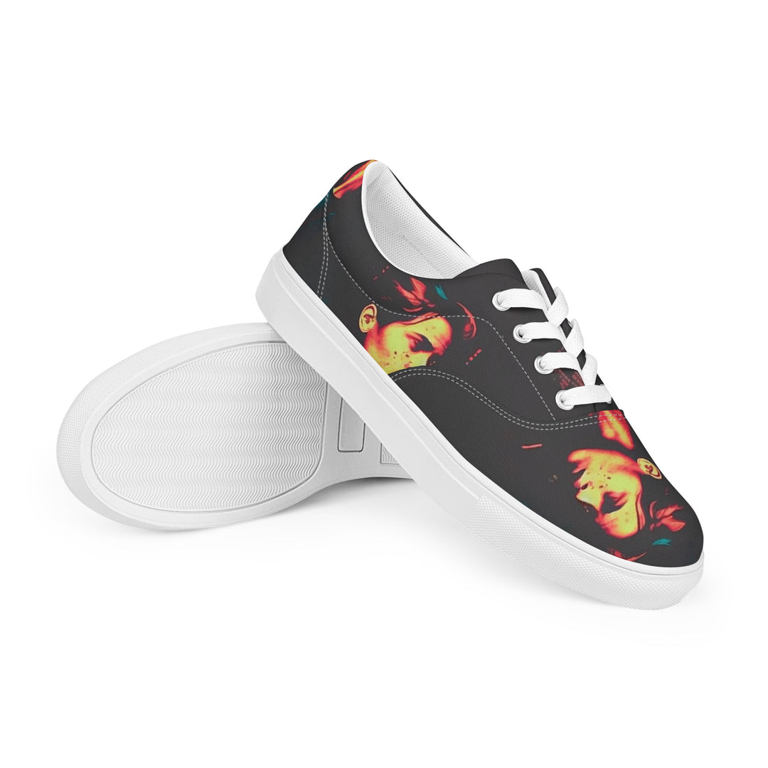 Women’s lace-up canvas shoes